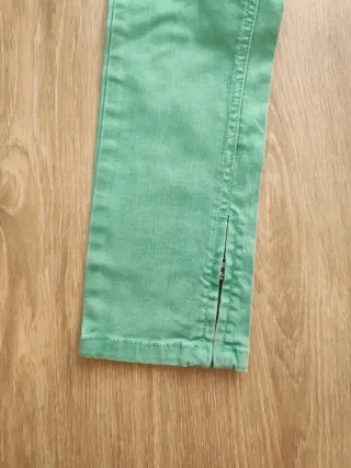 Pantalón vaquero verde