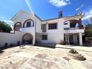 Chalet en venta en Picassent