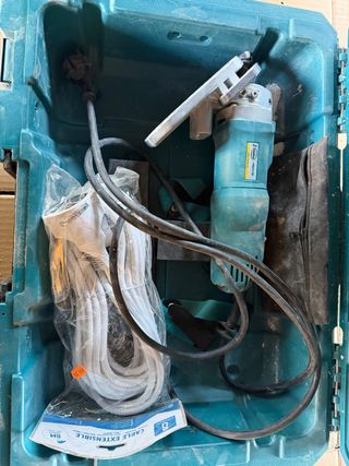 Fresadora Virutex  con maletín y cable