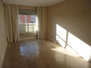 Piso en alquiler en Bellavista en Sevilla