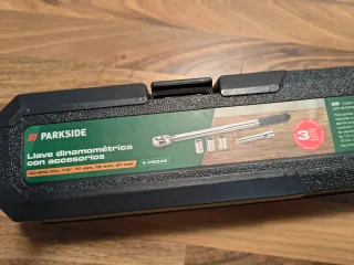 Llave dinamométrica Parkside con accesorios