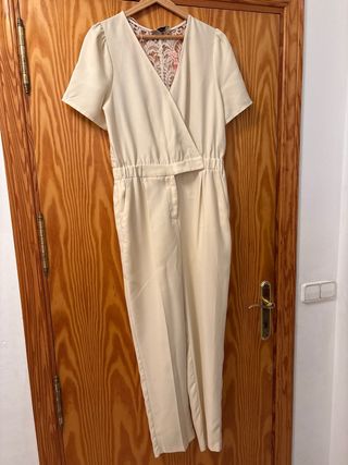 Mono Naf Naf beige nuevo