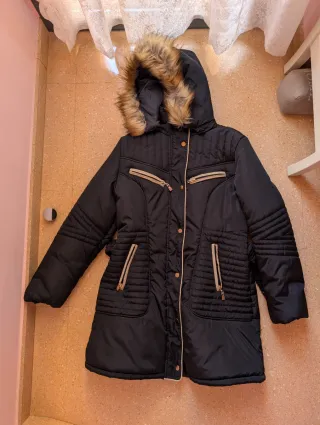 Abrigo negro con cinturón talla L