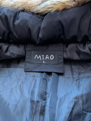 Abrigo negro con cinturón talla L