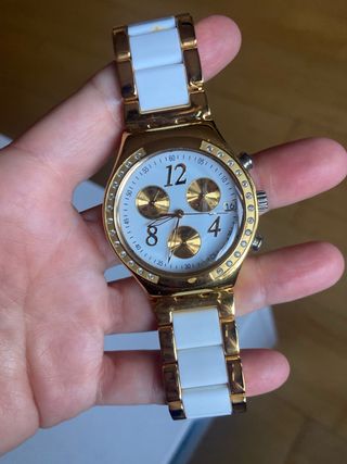 Reloj Swatch Oro y Blanco Mujer