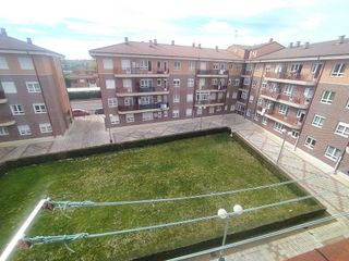 Piso en alquiler en Villaquilambre