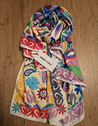 Pañuelo Bimba y Lola estampado sin estrenar