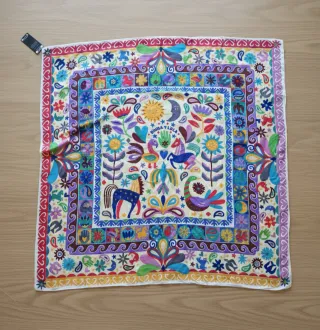 Pañuelo Bimba y Lola estampado sin estrenar