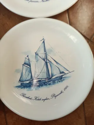 4 piatti velieri + stemma araldico