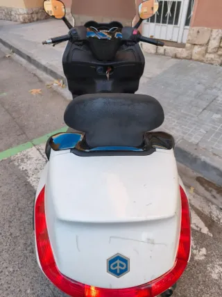 Piaggio X Evo 125