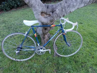 Bicicleta de carretera Peugeot azul