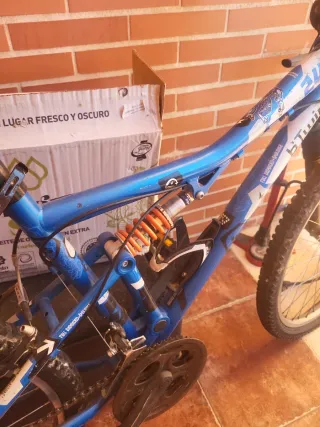 Bicicleta infantil Btwin azul