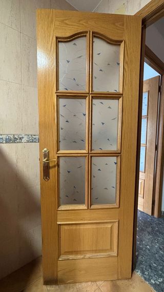 Puerta interior madera con cristal