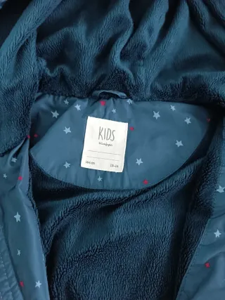 Cortavientos niña azul con estrellas (164 cm)