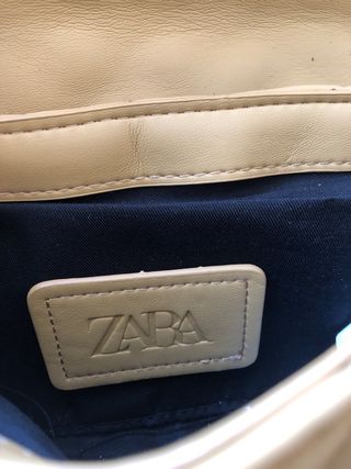 Bolso Zara camel acolchado con cadena