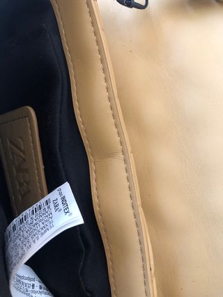 Bolso Zara camel acolchado con cadena