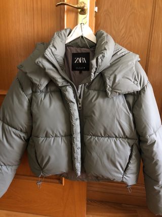 Plumas Zara verde kaki talla M sin estrenar