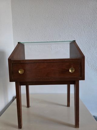 Comodini Antichi in Legno e Cristallo