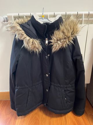 Abrigo Hollister Negro Talla L