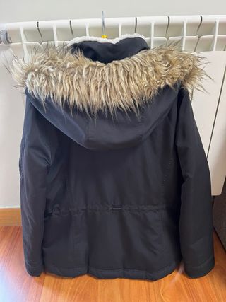 Abrigo Hollister Negro Talla L