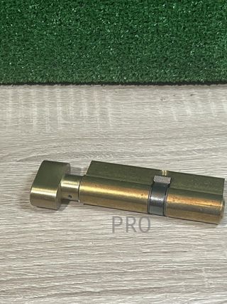 Cilindro de seguridad con muletilla Amig