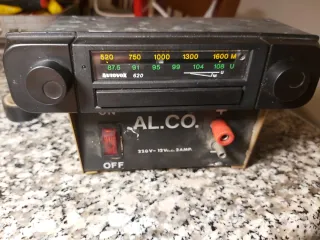 Autoradio Autovox 620 FM/AM per auto d'epoca