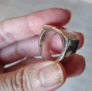 Anillo con esmalte rosa