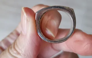 Anillo con esmalte rosa