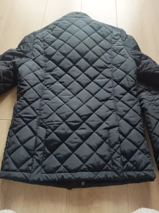 Parka acolchada ,azul marino con coderas.