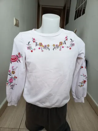 Sudadera bordada flores
