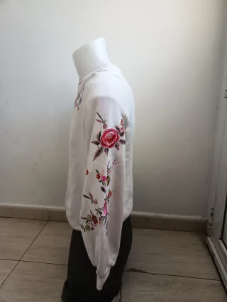 Sudadera bordada flores