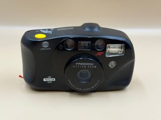 Cámara Minolta Freedom AF Zoom Negra