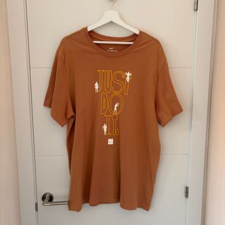 Camiseta Nike Tee Talla XL Naranja