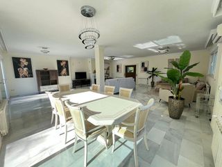 Chalet en alquiler en Elviria en Marbella