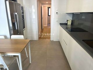 Piso en alquiler en Sanchinarro en Madrid