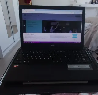 Portátil Acer Aspire E1-522 Negro