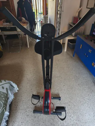 Bicicleta Estática Plegable Roja y Negra