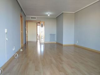 Piso en alquiler en La Jota en Zaragoza