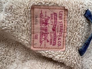 Cazadora Levi's Sherpa MODELO 74550 - Talla L