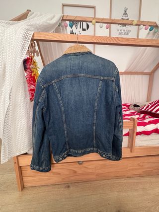 Cazadora Levi's Sherpa MODELO 74550 - Talla L