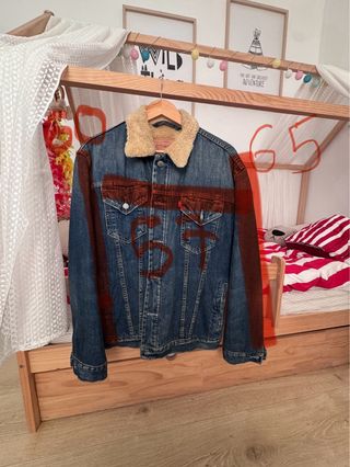 Cazadora Levi's Sherpa MODELO 74550 - Talla L