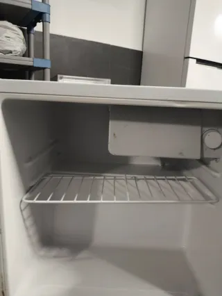 Nevera Cecotec Grandcooler Blanca