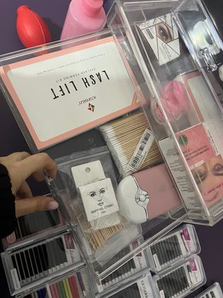 Camilla Plegable y Kit de Pestañas