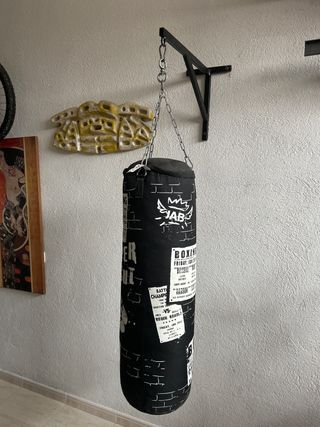 Saco de boxeo y soporte sin usar