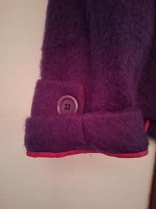 Chaqueta punto morada vivos fucsia 50% lana. Peque