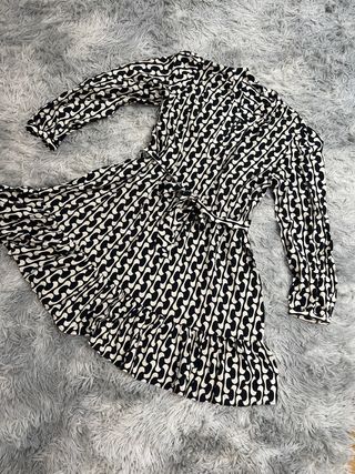 Vestido Zara estampado blanco y negro