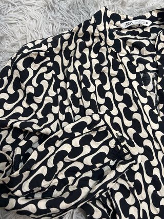 Vestido Zara estampado blanco y negro