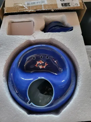 Fontana per Gatti in Ceramica Blu