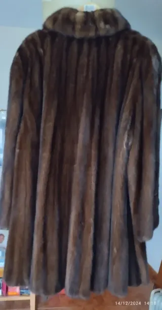 Abrigo de piel marrón