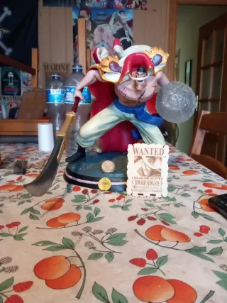 Figura Barbablanca One Piece